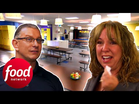 Robert Helps A Boys And Girls Club Get A Makeover For The Holidays | Restaurant Impossible