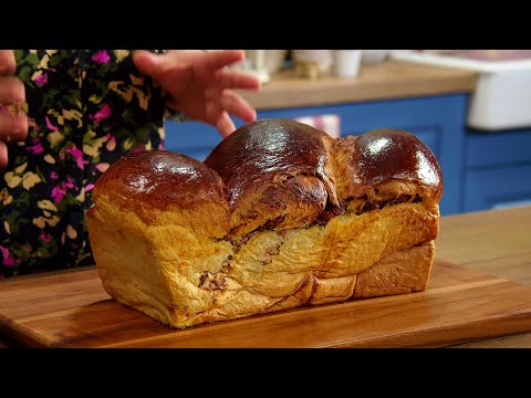 Cozonac cu aluat oparit, cozonaci babani si pufosi cu umplutura de cacao cu nuca, stafide si rahat