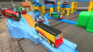 動画サムネイル