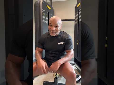 மைக் டைசன் 90 செகண்டில் பீட்டரை தூக்கி வீசினார்! 🔥 | ஜெயிலுக்குப் பின் முதல் போர் #shorts #gkshorts