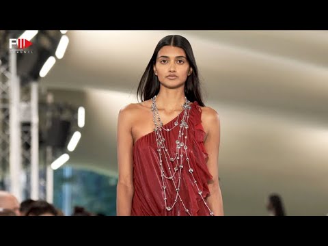 BURBERRY Best Looks Spring 2024 London - Fashion Channel