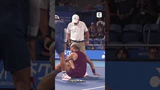 😲​ Alerte à la cheville gauche pour Alcaraz lors de son entrée en lice à Tokyo #atp #tennis #alcaraz