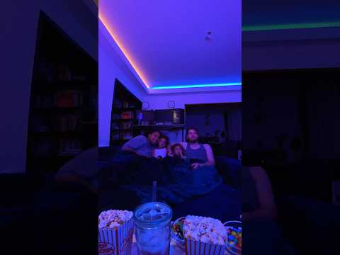 Soirée cinéma à la maison 😍 elles étaient vraiment heureuses de participer aux préparatifs