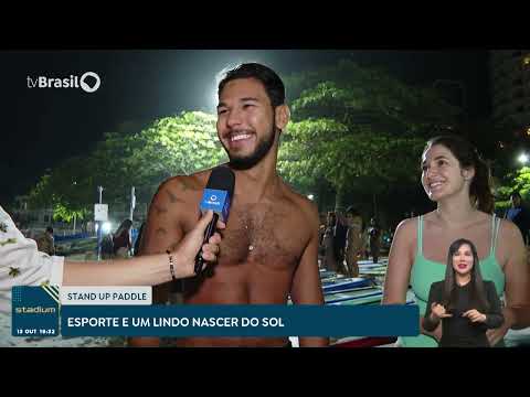 Stand Up Paddle ao nascer do sol atrai turistas a Copacabana, no Rio de Janeiro | Stadium