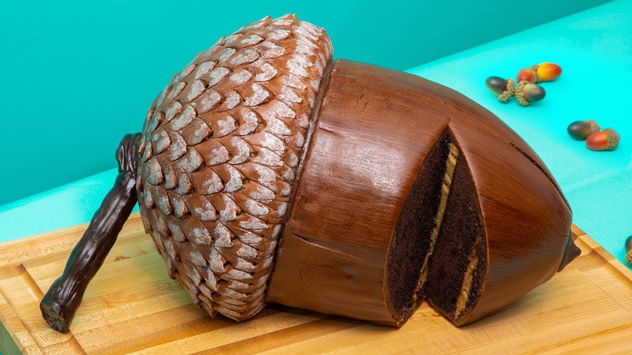 Giant 14 LB Acorn CAKE!