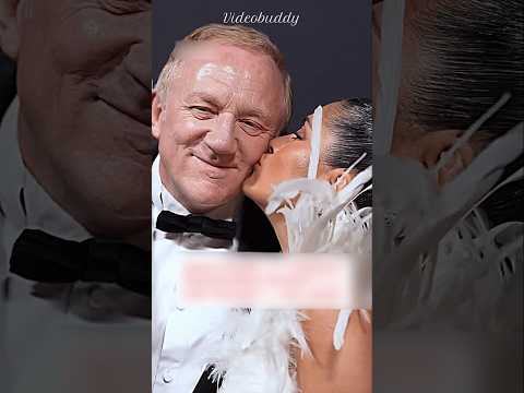 Salma Hayek Give Her <strong>Husband</strong> A Kiss At The Event
