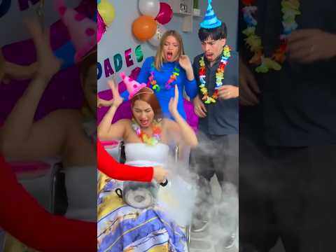 MUJER SE LEVANTA DE Silla DE RUEDA LUEGO DE CAERLE AGUA HIRVIENDO♨️🔥 #shorts #reels #freefire #viral