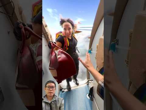 Anh trai may mắn thoát khỏi máy bay đang cháy #trendingshorts #trendingvideo #shorts #shortsviral