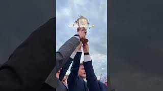 Slept well after last night 🤩 #kentuckyderby #derbywinner #sundayscaries #trophy #winner