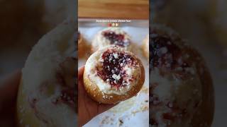 Strawberry cream cheese bun recipe 딸기 크림치즈빵 레시피🤤❤️