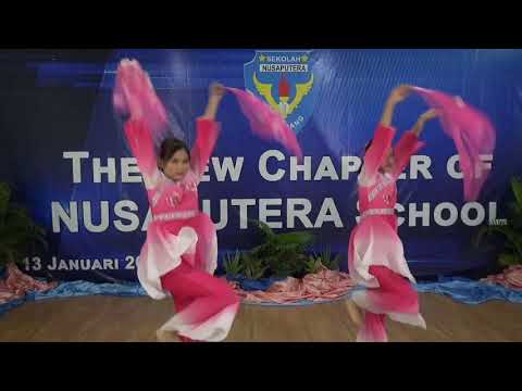 Tampilan Modern Dance SMP Nusaputera