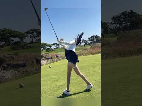 🚀🚀왼발 체중이동 과한 느낌으로!!!👍👍👍 | 골프여신 스윙TV #shorts #golf #golfswing