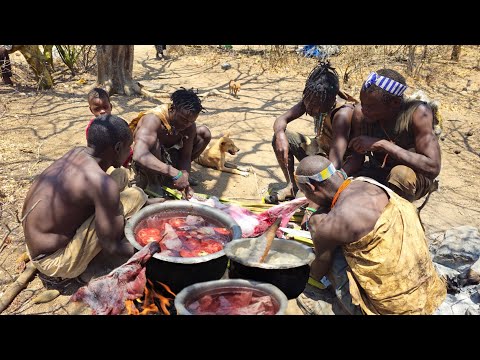 Hadzabe Tribe Hunt KlipSpringer For Lunch||Hunters Ways Of Life