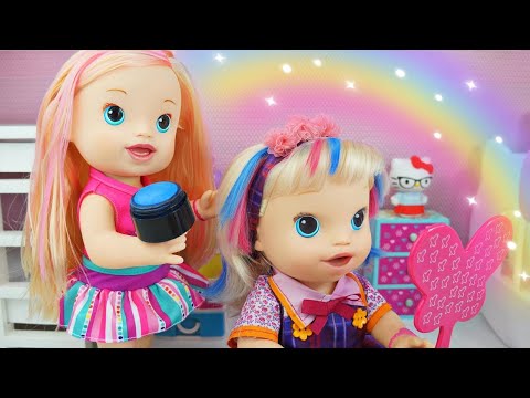 BABY ALIVE COLORINDO OS CABELOS NO SALÃO DE BELEZA
