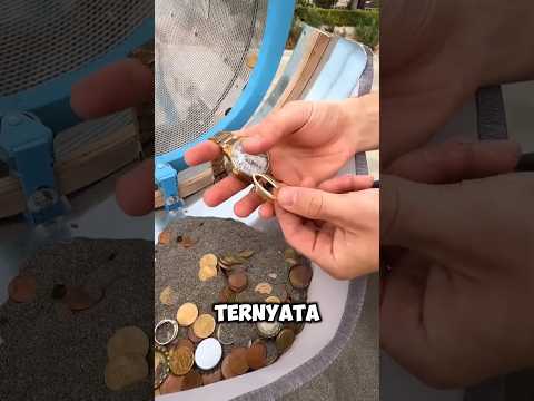 pria ini mendapat banyak koin emas dan perhiasan lainnya#shorts #trendingshorts