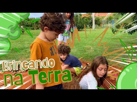 BRINCANDO DE FAZER COMIDINHA NA TERRA