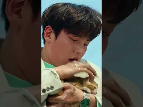 He saved Little kitten from gutter 💔 🐈 Backstreet Rookie #kdrama #shorts