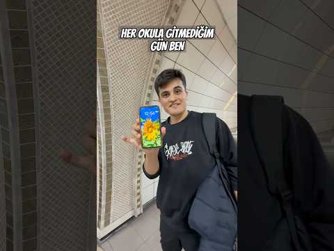 Okula gitmediğim gün ben😶‍🌫️