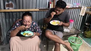 Ini kami lagi makan pagi