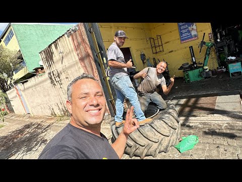 Consertando um pneu de trator 🚜