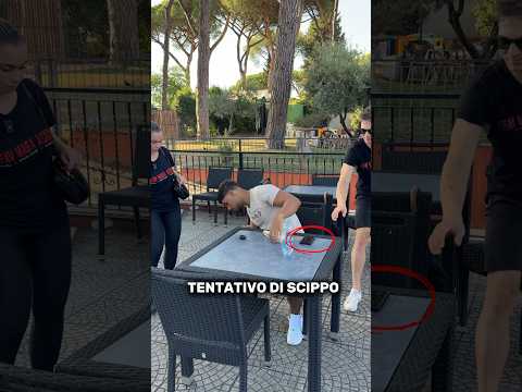 📱Hai il vizio di poggiare il telefono sul tavolo?#difesapersonale #prevenzione #scippo