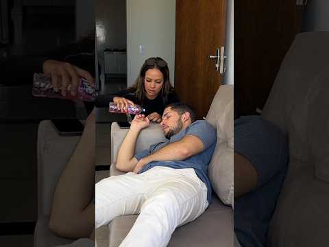 Mulher desconfia que marido tem amante, mas aprende uma lição😱