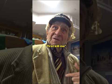An 86 year old Bukharian Jew honors Muslim Uzbek poet G’afur G’ulom 🇺🇿