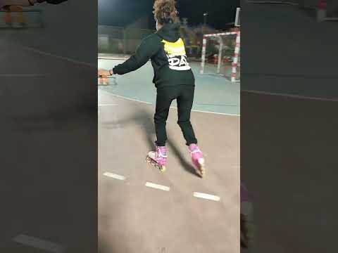 خناقه مين يخش الاول 😂😂❤️