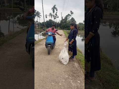 What's inside the sack? 🤣🤣🤣 #funny #laugher #funnyclip #viral2025 #funnyreels #funnykids #fun