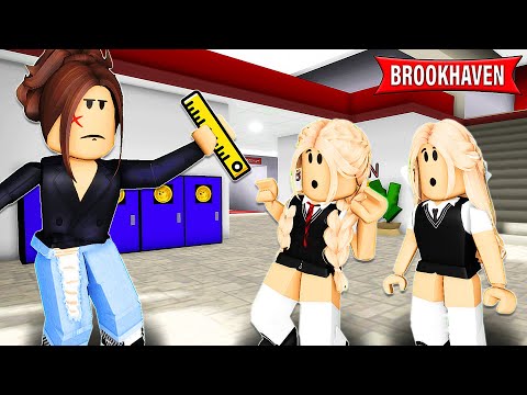 A NOVA PROFESSORA ERA MUITO FOLGADA | Historinhas Brookhaven RP | Roblox