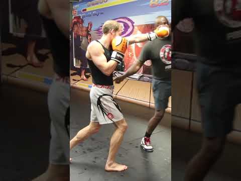 How to Hit Harder in Boxing with Barry Robinson #shorts