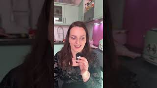 01/07 in der Beschreibung erkläre ich mehr. Ihr entscheidet ob ihr mehr erfahren wollt 🩷 #kindheit