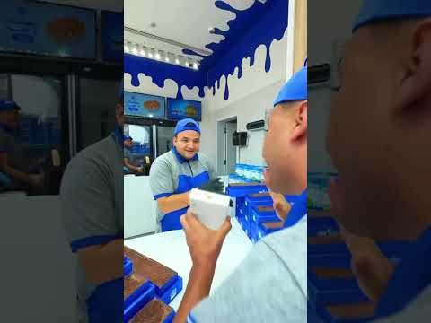 اشتري كيكة الفزعة واعمل شير لكل بوست من بوستات الفزعة على صفحاتنا وادخل السحب على آيفون 17 برو ماكس
