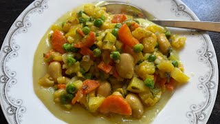 Pfannengemüse auf einem Kartoffelpüreebett (AW-konformes Rezept)