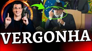 Lula perde o controle e faz gesto obsceno para platéia
