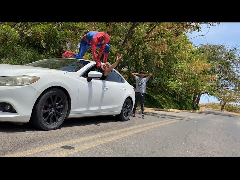 Mi auto fue robado y spiderman lo recuperó!!  #spiderman #marvel #entretenimiento