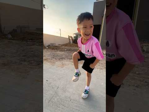 เต้นกับรถแม็คโครรถแม็คโครexcavatorพี่โฟล์คและน้องแฝด Volk & Twin เต้นกับรถแม็คโครรถแม็คโครexcavatorพี่โฟล์คและน้องแฝด