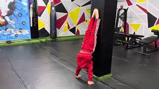 Handstand tutorial by a kid | Hamza Gymnast