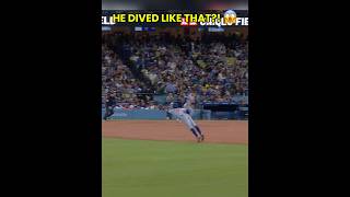 SWIMMING CATCH 😳 #mlb #baseball #shorts #viral #sports #parati #youtube