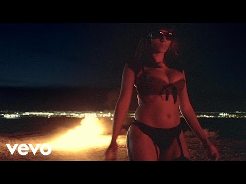 Kanye West - Flashing Lights (Director's Cut) ft. Dwele