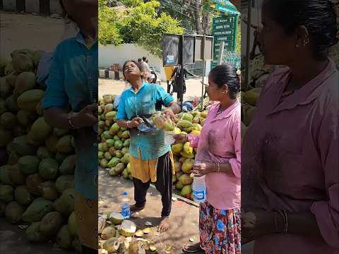 Coconut water in India 4.2 #india #coconut #shorts #skills #perfection #water #fresh #machete