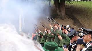 Video: Böllerschützen verabschieden das Oktoberfest mit lautem Salut - Traditioneller Abschluss auf der Theresienwiese (Video: Martin-Roger Jones)