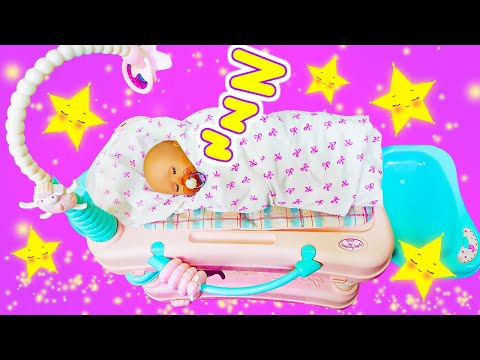 A new toy changing table for Baby Annabell doll. Playing with toys & baby dolls videos for kids.