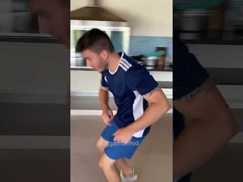 Coloquei uma sola extra para meu tênis nunca sujar