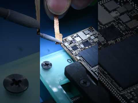 How to Repair Auto Reboot on iPhone 14 Pro, let's take a closer look#iphonerepair #rebootrepair