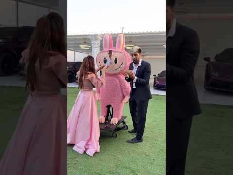 ريل مو فلوقز مع امه عملوا كيكة لابوبو