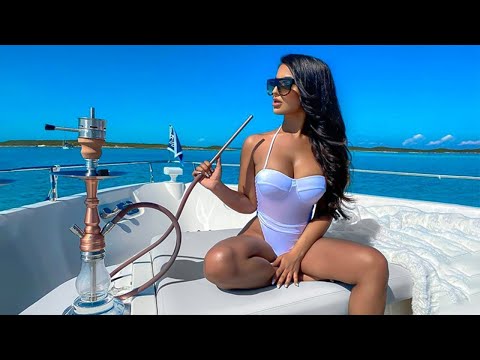 Rihanna, Avicii, Justin Bieber, Kygo, Selena Gomez, Alok, Bastille, David Guetta - Summer Nostalgia