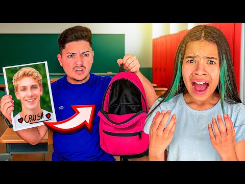 DESCOBRI QUE A MIKAELLI TA NAMORANDO REVISTANDO sua MOCHILA ESCOLAR