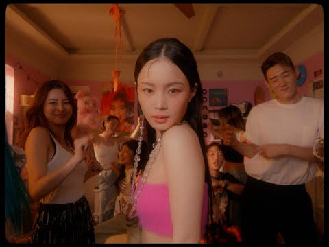 이하이 (LeeHi) - &#39;빨간 립스틱 (Red Lipstick) (Feat. 윤미래)&#39; Official MV (ENG/CHN)