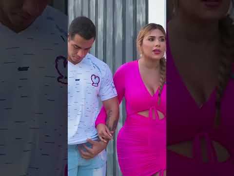 Mujer de la alta sociedad se enamora de triciclero